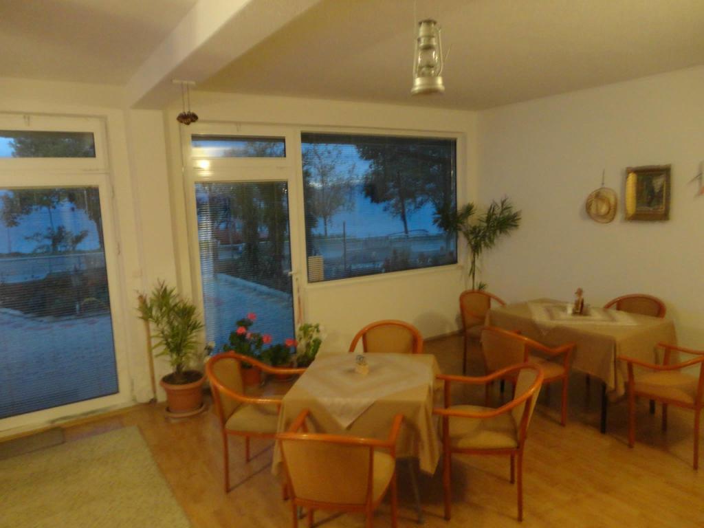 Apartmani Bakule Pestani Exterior photo